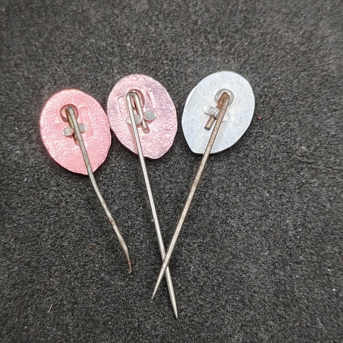 全场0元起拍 第129期 咸鱼国勋章拍卖专场 2月4日（周日）下午6：00开始 东德gst军事技能章一组