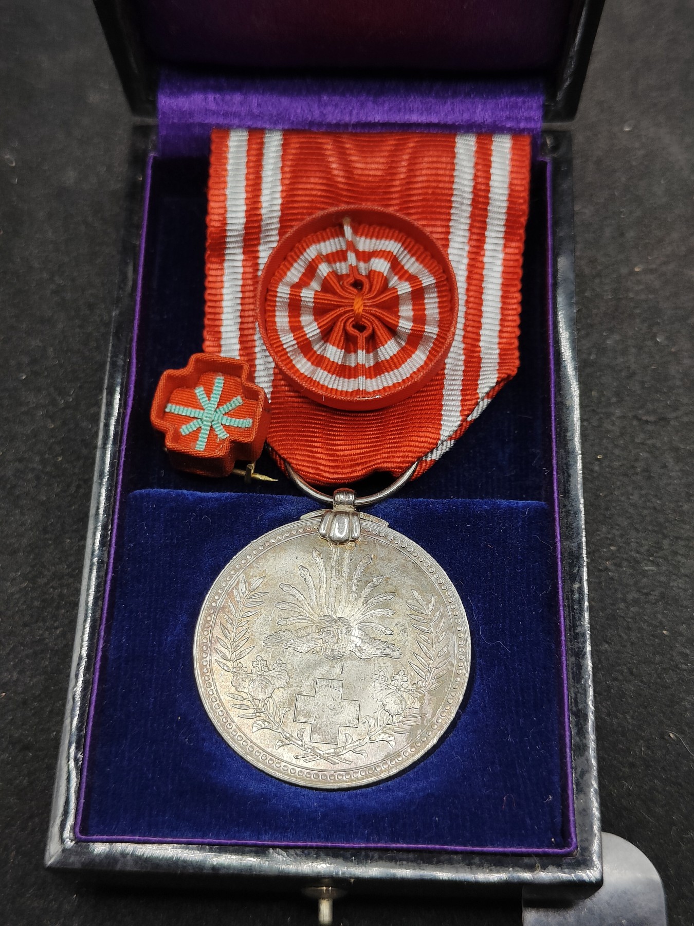 全场0元起拍 第129期 咸鱼国勋章拍卖专场 2月4日（周日）下午6：00开始 漆木盒银制带盒略 赤十字特别社员章