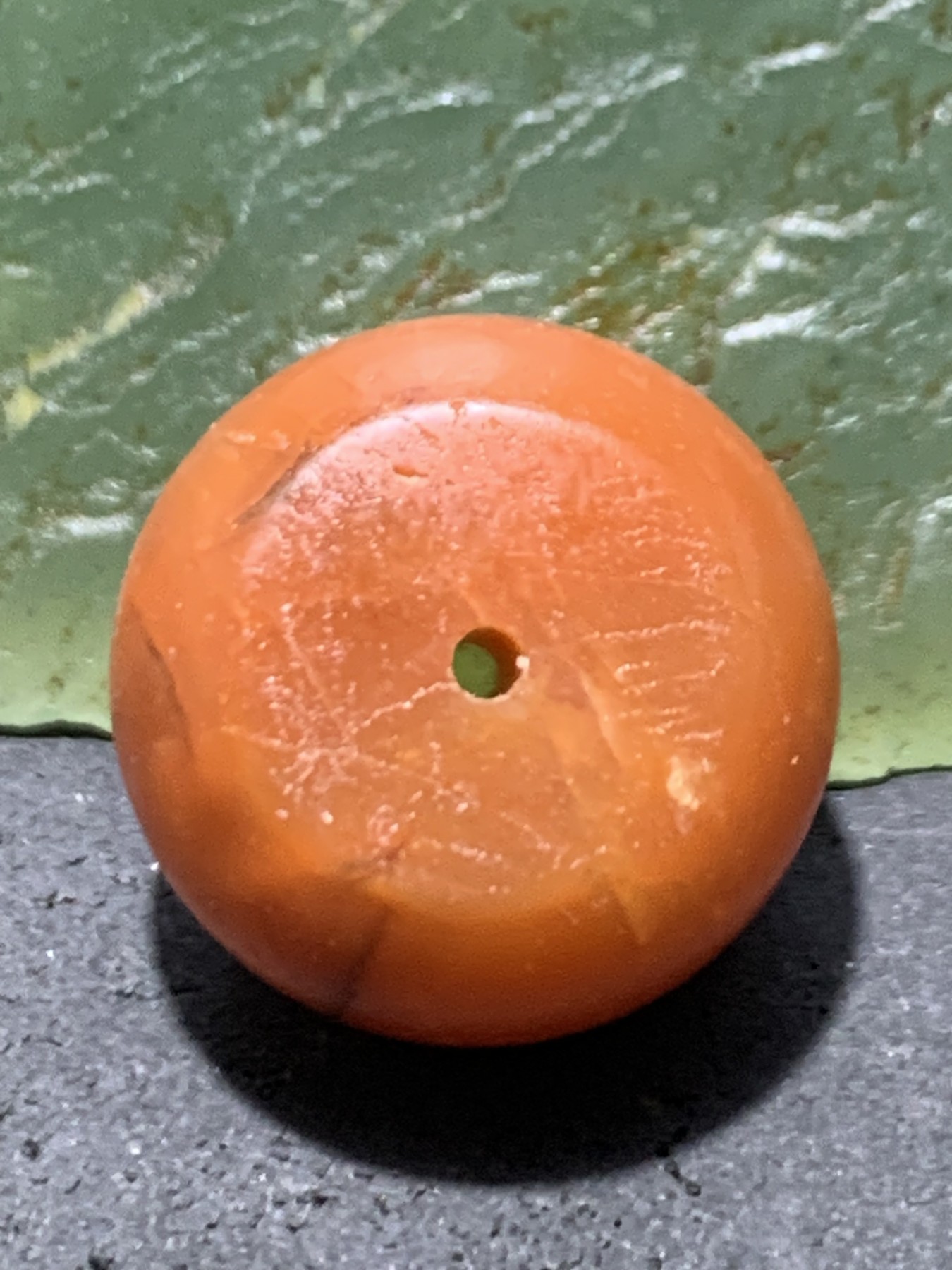 精美亚光保山南红玛瑙墩子一个，