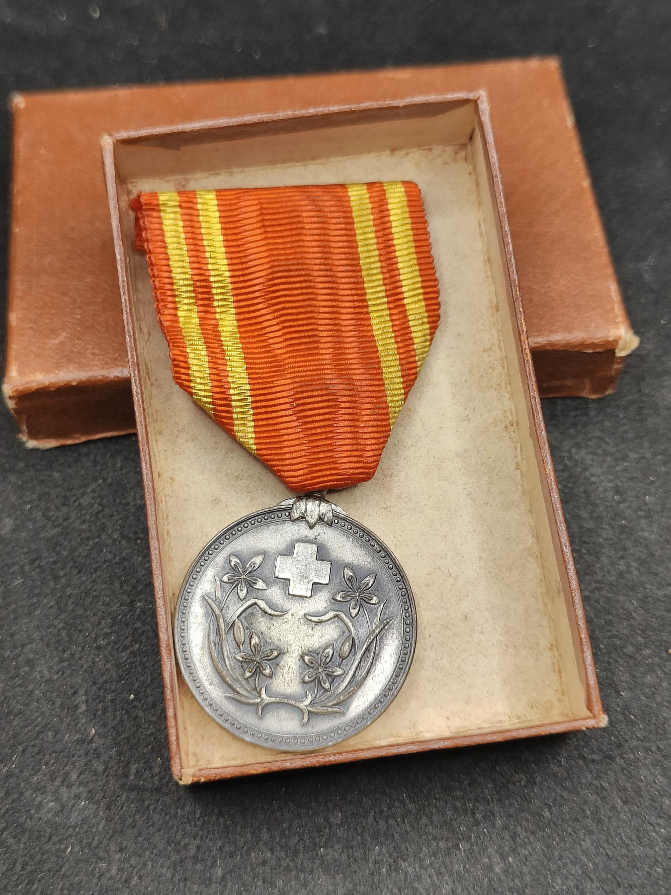 全场0元起拍 第129期 咸鱼国勋章拍卖专场 2月4日（周日）下午6：00开始 伪满洲国赤十字社员章带盒