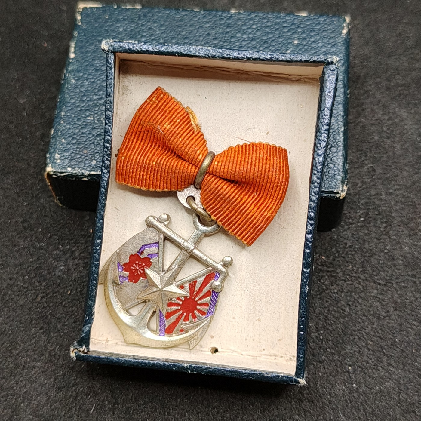 全场0元起拍 第129期 咸鱼国勋章拍卖专场 2月4日（周日）下午6：00开始 日本战时 将校妇人会徽章