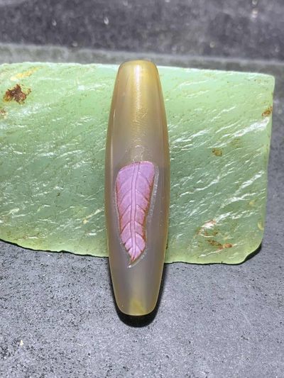 精美亚光高玉化巴西玛瑙手工俏色巧雕树叶桶珠一个！ - 精美亚光高玉化巴西玛瑙手工俏色巧雕树叶桶珠一个！