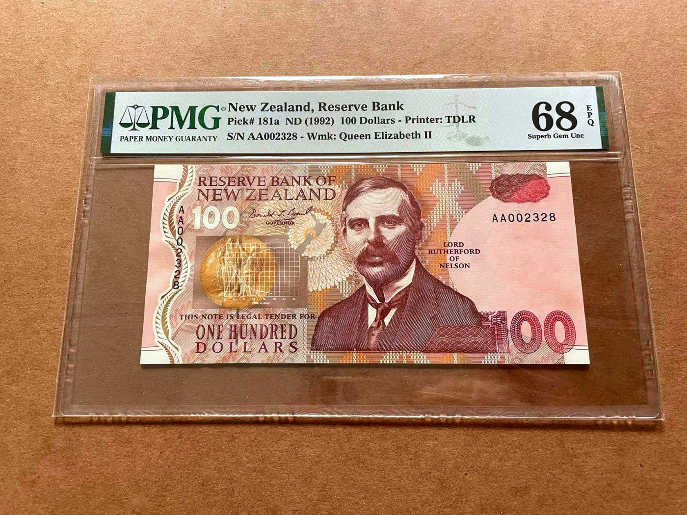 【Blue Auction】✨世界纸币精拍第430期——苍老师专场 PART3 【AA冠无47千位小号】新西兰 1992年100元 PMG68EPQ 高分 纸质版