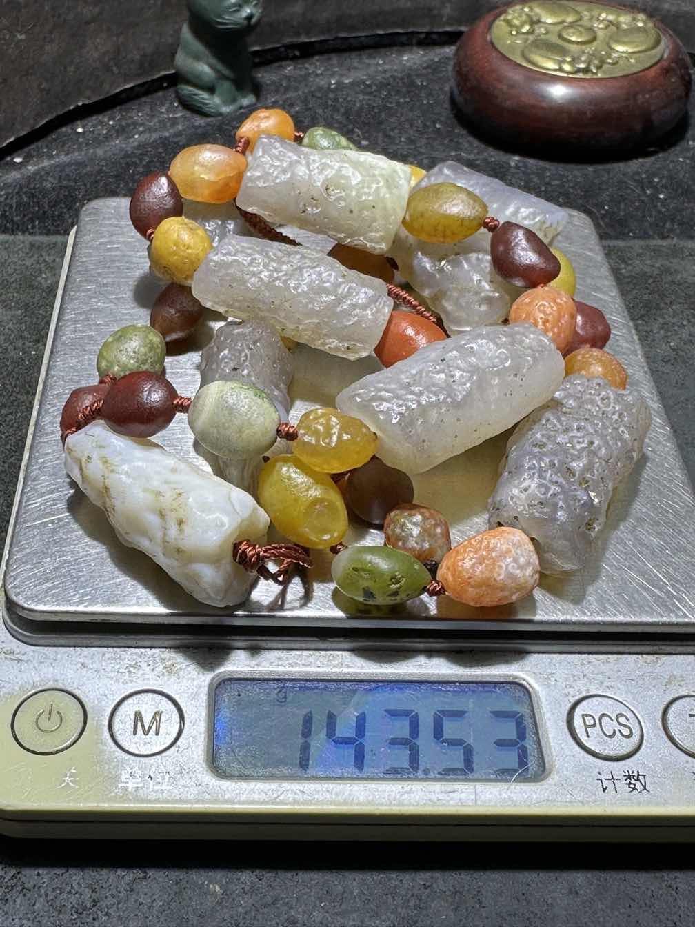 精美天然阿拉善管状玛瑙项链一条，