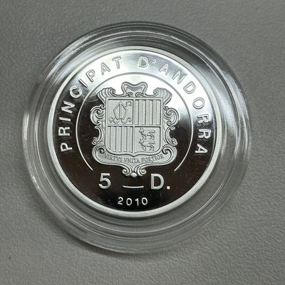 康怡轩钱币【安道尔+西班牙+拉脱维亚+刚果+瑞士+奥地利 纪念币专场】第251014期 2010年安道尔发行棕熊精制纪念银币  1枚