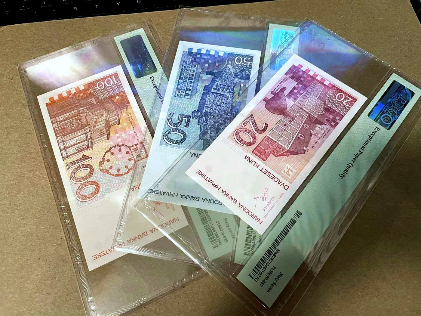 【Blue Auction】✨世界纸币精拍第430期——苍老师专场 PART3  【一组 9张 AA冠1031全同小号】克罗地亚 1993年10-1000库纳 PMG67EPQ-66EPQ 精美  