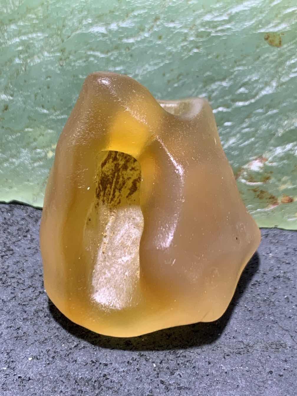 放福利！精美天然戈壁酒红糖心孔洞玛瑙原石吊坠一颗