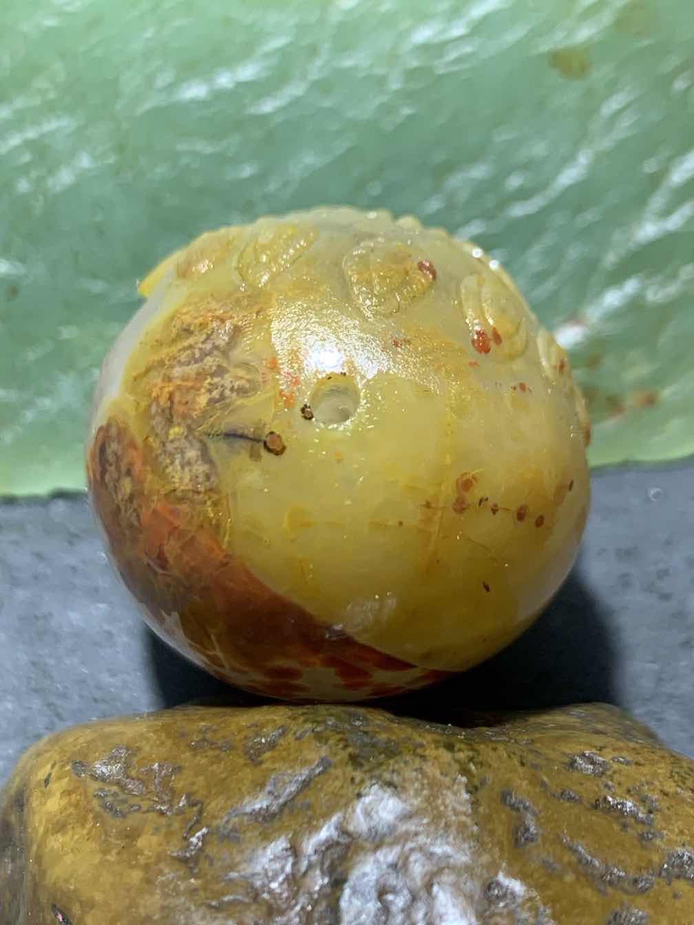 精美亚光冰飘战国红玛瑙手工雕刻大黑天黄财神大勒子（把件/吊坠）一个