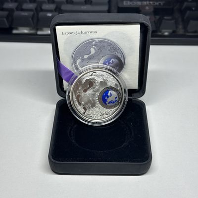 康怡轩钱币【以色列+葡萄牙+库克+澳大利亚+芬兰】第251003期  2010年芬兰发行儿童创造力彩色精制纪念银币·奖  原盒原证  1枚