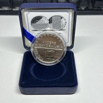 康怡轩钱币【以色列+葡萄牙+库克+澳大利亚+芬兰】第251003期  2003年芬兰发行自由主义思想家屈德纽斯10欧元精制银币·奖  原盒原证  1枚