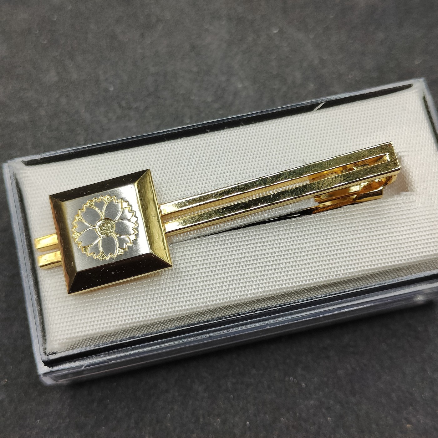 全场0元起拍 第130期 咸鱼国勋章拍卖专场 2月7日（周三）下午6：00开始 日本领带夹