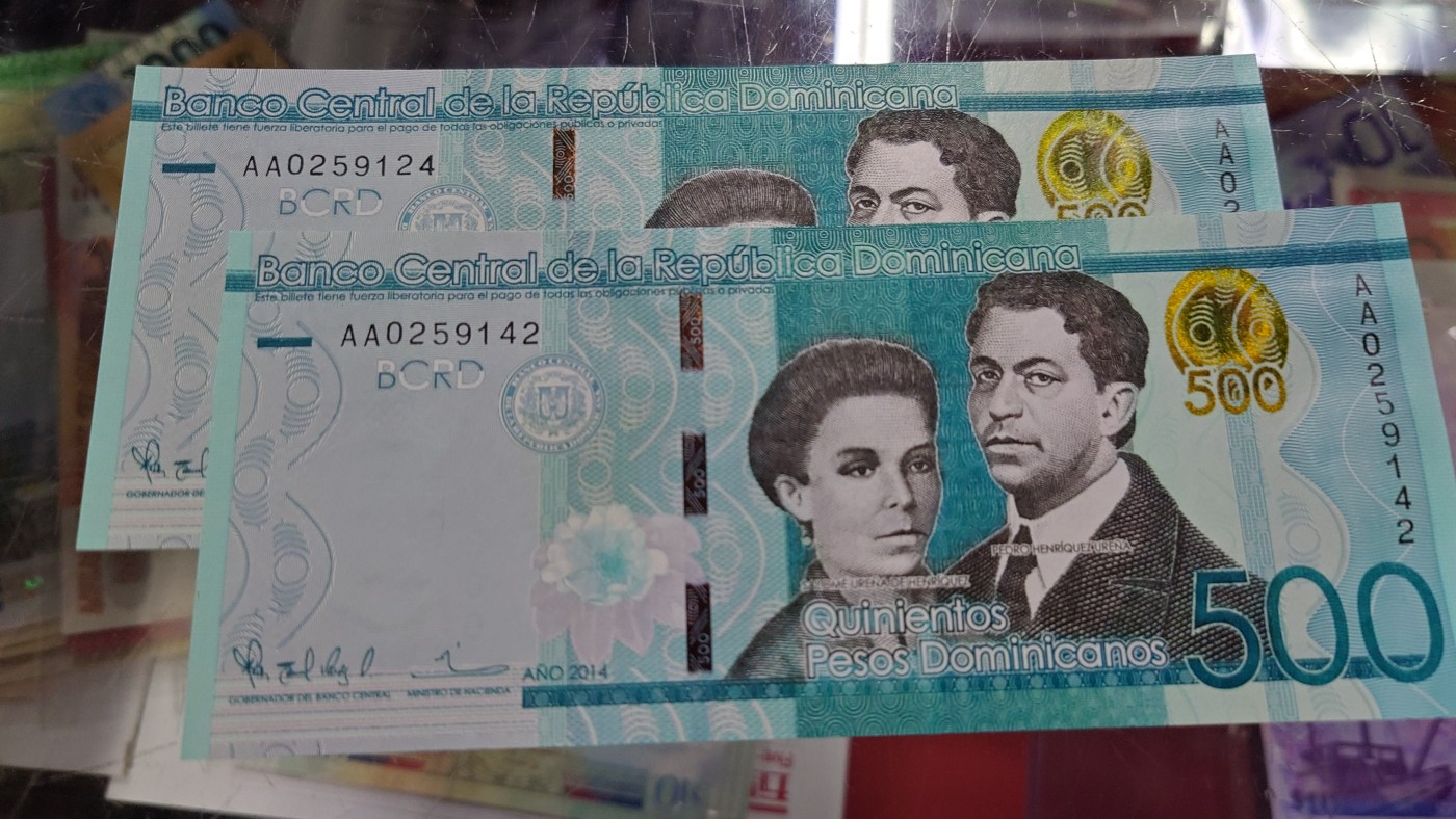 【世界钱币】精选微拍第91期暨2024年第二期 混合场 2014年多米尼加500元 首发AA冠全新保真 尾号142(注意是单张价格)