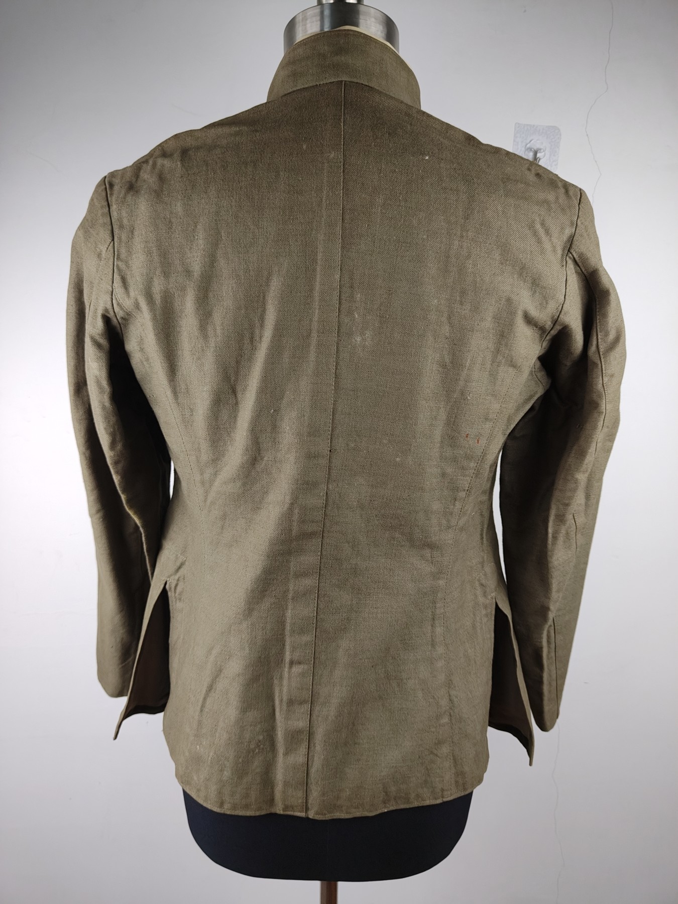 全场0元起拍 第130期 咸鱼国勋章拍卖专场 2月7日（周三）下午6：00开始 日本原品老立领制服 领围39 肩宽44 胸围92 衣长63 袖长55