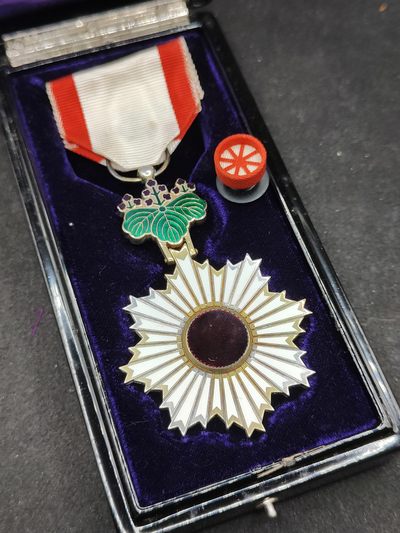 全场0元起拍 第130期 咸鱼国勋章拍卖专场 2月7日（周三）下午6：00开始 - 美品 日本五等瑞宝章银制带盒略