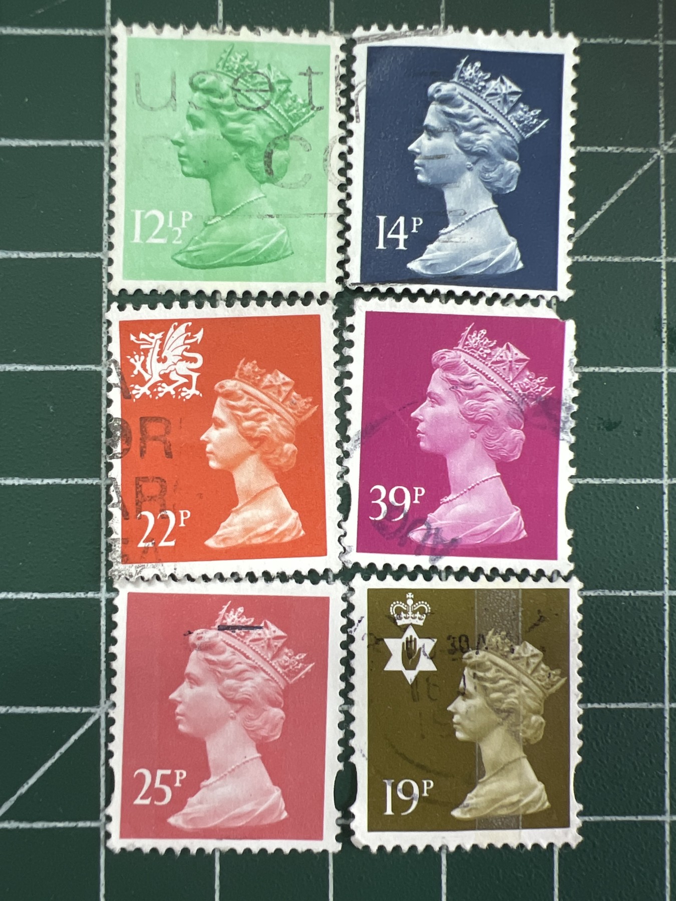 第529期  邮票专场 （无押金，捡漏，全场50包邮，偏远地区除外，接收代拍业务） 女王邮票