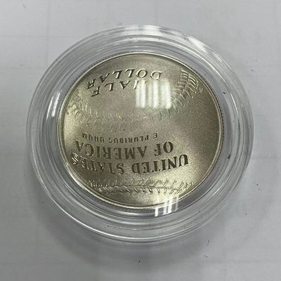 康怡轩钱币【新加坡+不丹+澳门+帕劳+美国+蒙古 纪念币专场】第251010期  2014年美国发行棒球名人堂弧形50美分铜镍精制纪念币