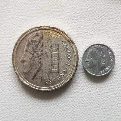 【易洋钱喜】第41场 外国硬币专场 - 西班牙胡安卡洛斯一世，1比塞塔，大小两种，很大很厚重，十分少见