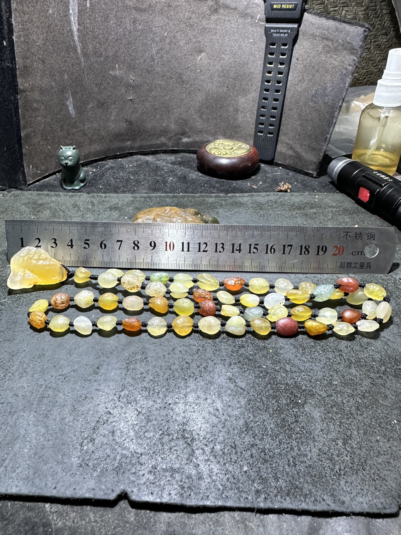 精美天然洁净透彻阿拉善彩珠玛瑙项链一条，