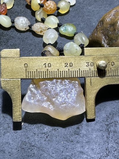 精美天然洁净透彻阿拉善彩珠玛瑙项链一条， 精美天然洁净透彻阿拉善彩珠玛瑙项链一条，