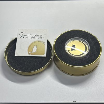 康怡轩钱币【新加坡+不丹+澳门+帕劳+美国+蒙古 纪念币专场】第251010期  2016年蒙古发行猫头鹰镂空镀金500图格里克纪念银币 原盒原证 1枚