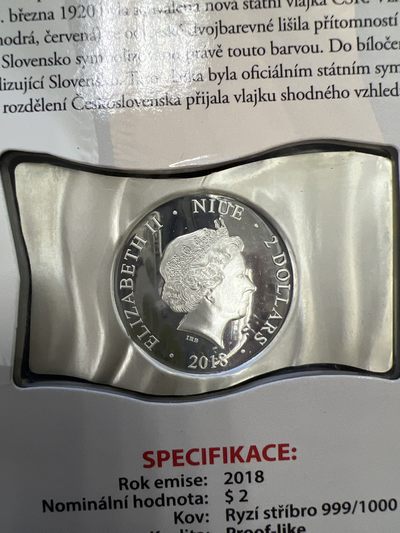 康怡轩钱币【俄罗斯+纽埃+新西兰+基里巴斯+德国 专场】第251001期  2018年纽埃发行捷克共和国国旗2元异形精制银币