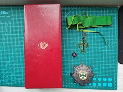 中核食堂第二十次新年拍卖 - 大军官级葡萄牙阿维什骑士团勋章，银质珐琅