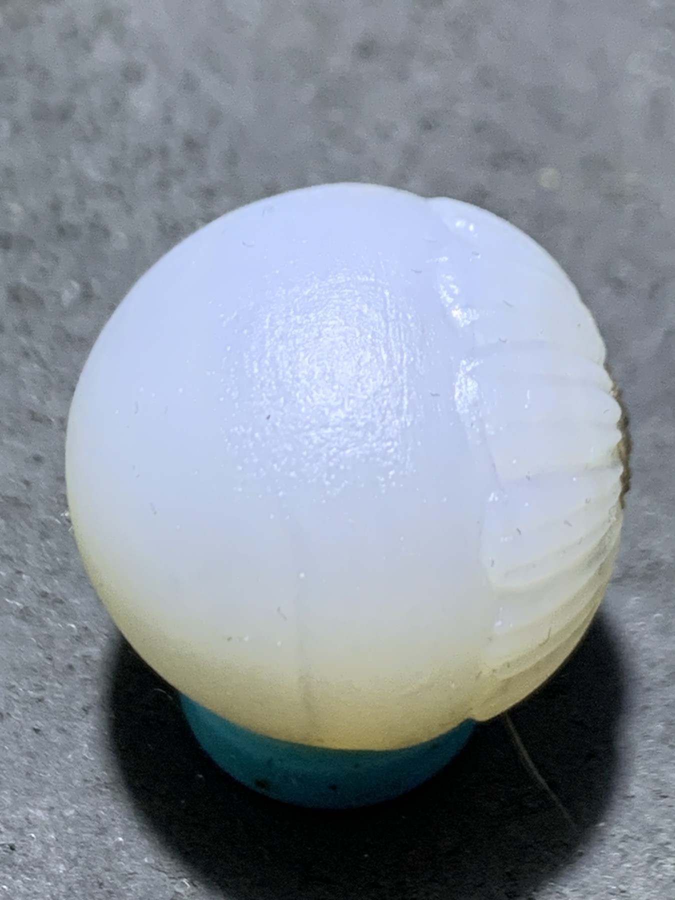 精美高玉化亚光海洋玉髓手工俏色巧雕太阳花随形圆珠一个