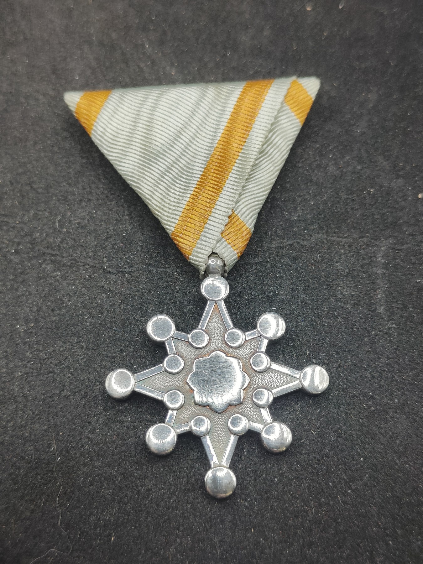 全场0元起拍 第131期 咸鱼国勋章拍卖专场 2月11日（周日）下午6：00开始 日本八等瑞宝章 银制