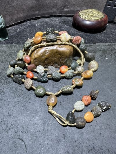 精美新疆黑山筋脉石玛瑙原石项链一条 - 精美新疆黑山筋脉石玛瑙原石项链一条