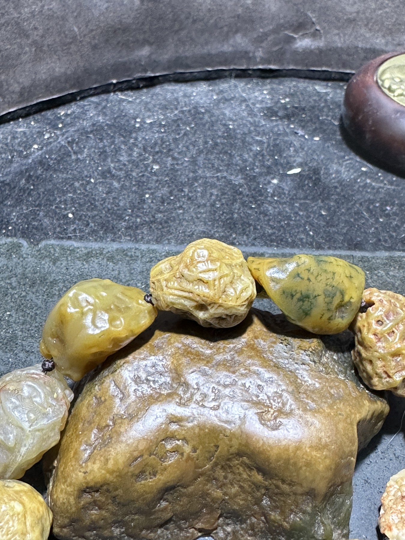 精美阿拉善多宝筋脉石原石手工编织手串一条，