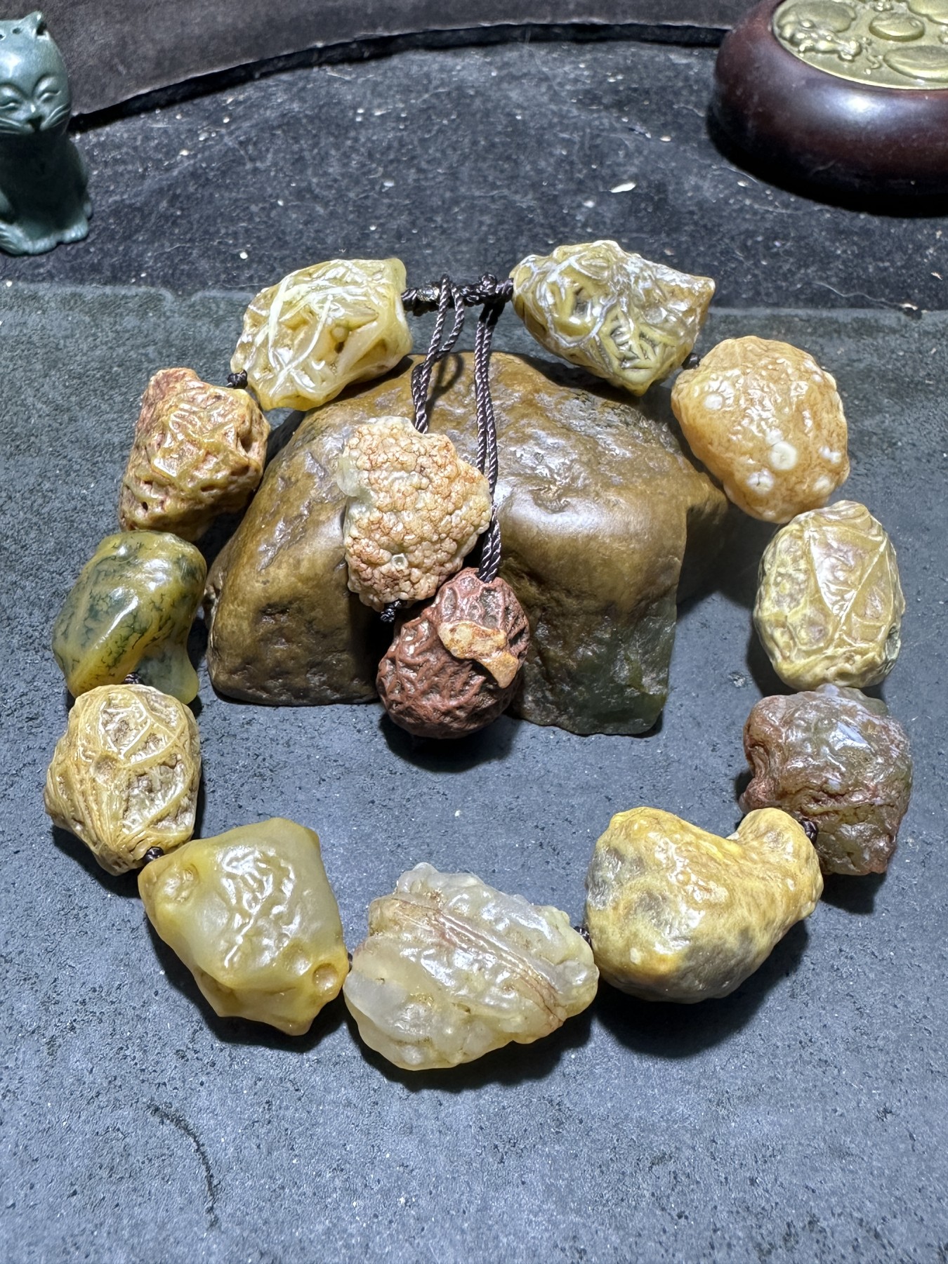 精美阿拉善多宝筋脉石原石手工编织手串一条，