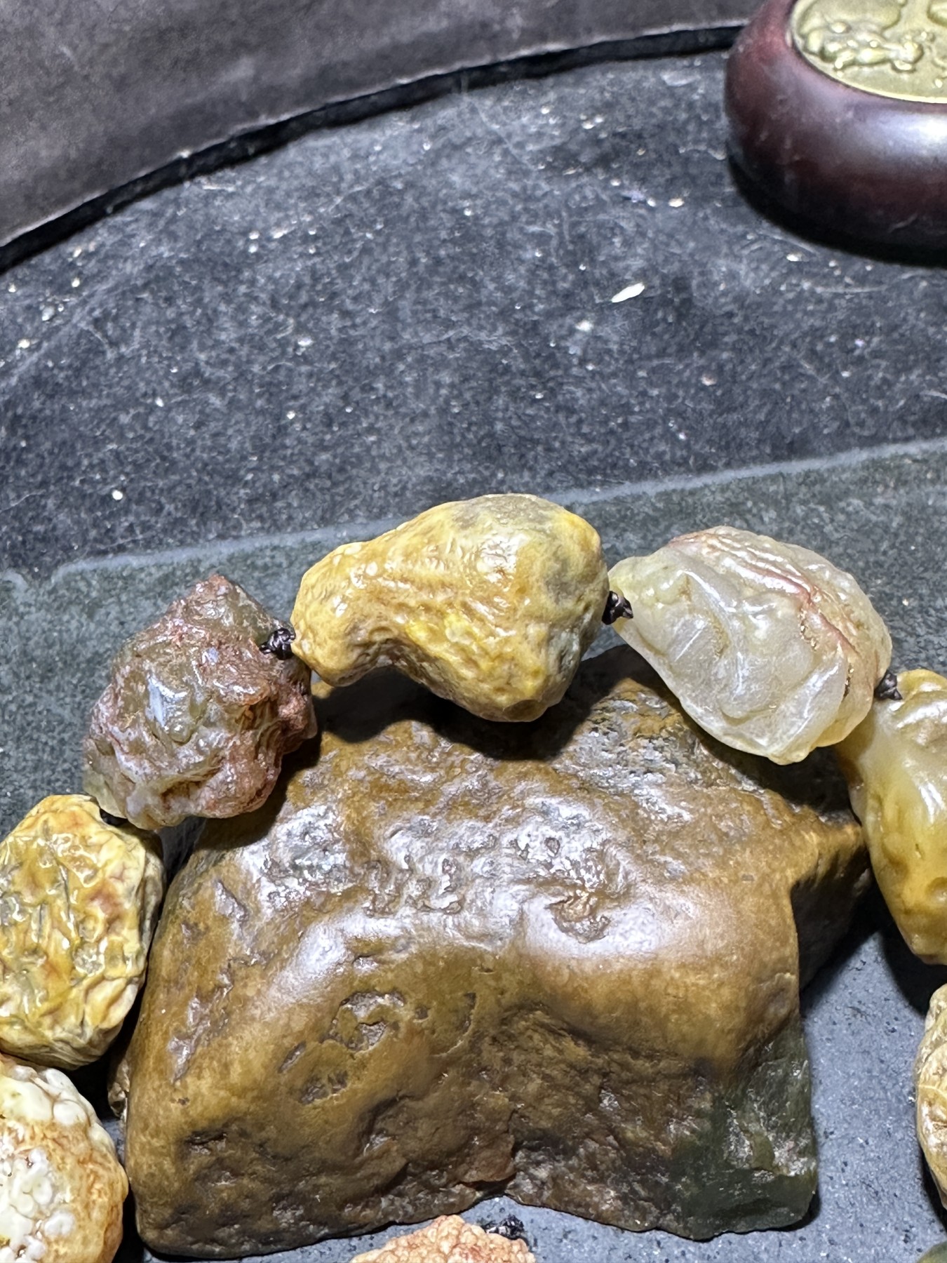精美阿拉善多宝筋脉石原石手工编织手串一条，