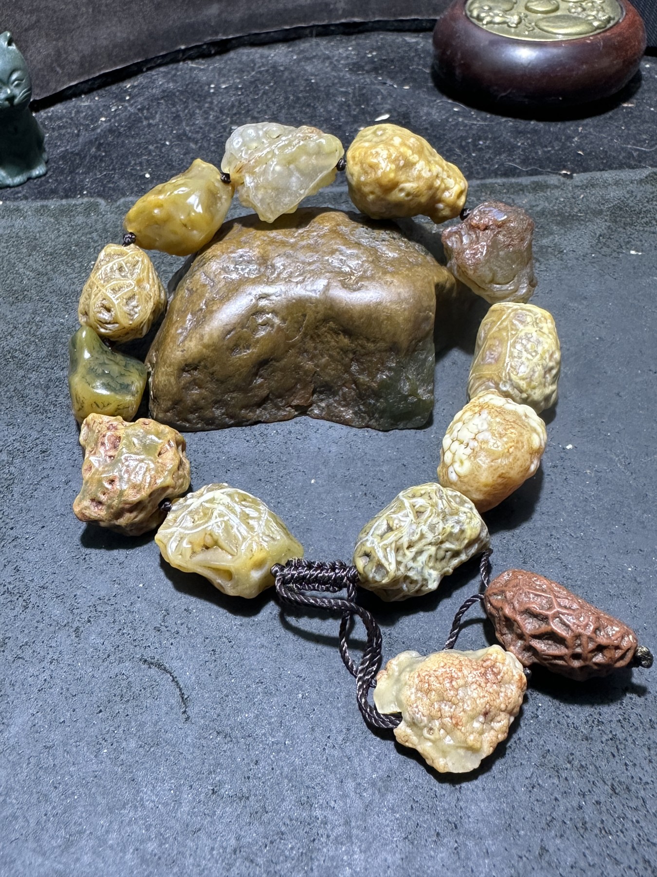 精美阿拉善多宝筋脉石原石手工编织手串一条，