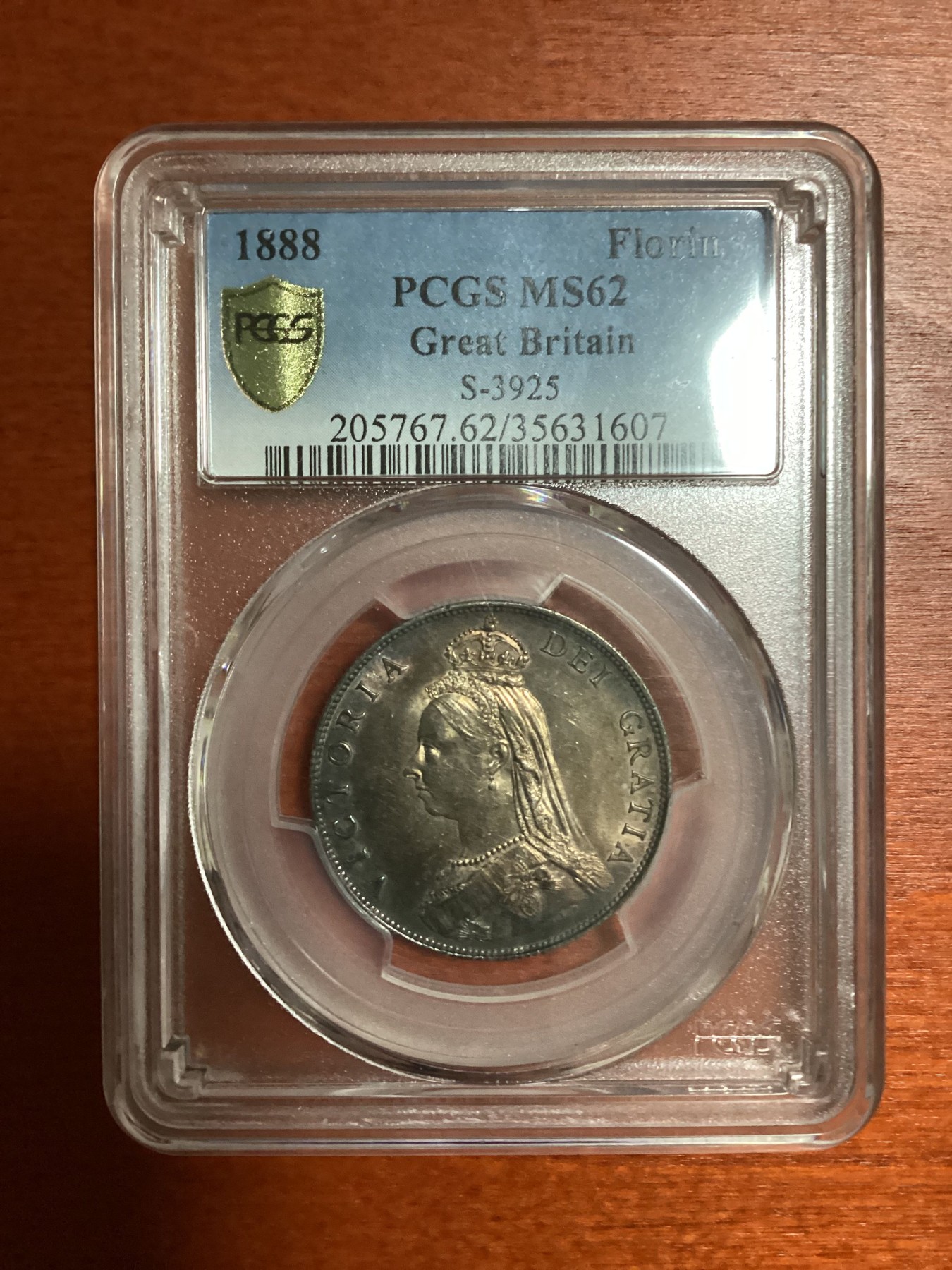 长老汇兔年精选第二场 1888 Florin S-3925英国维多利亚高冠1弗洛林银币，PCGS MS62，季军分，更高分仅有7枚，金色包浆，吉祥年份