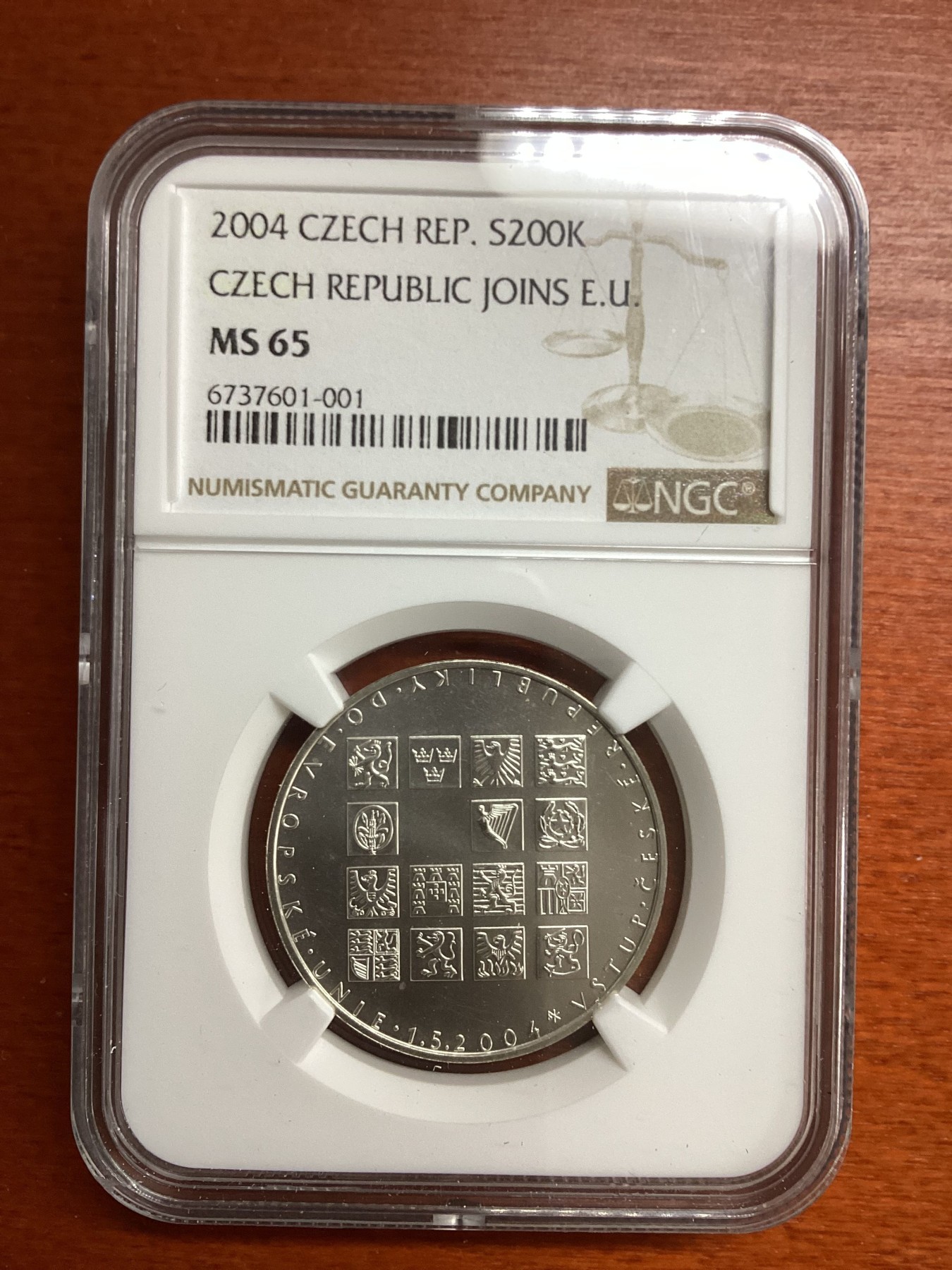 长老汇兔年精选第二场 2004 捷克加入欧盟200克朗银币，NGC MS65分，唯一冠军分