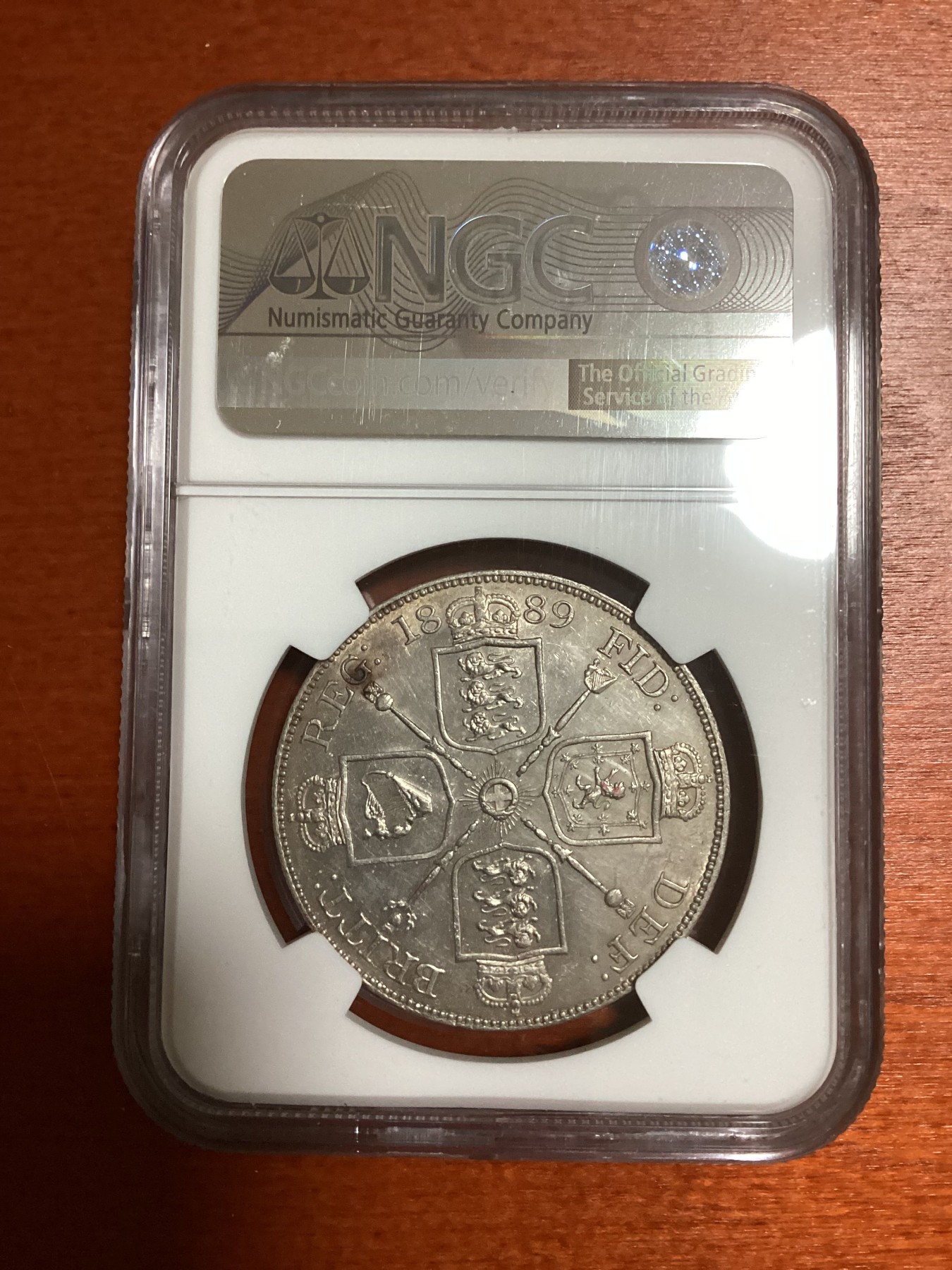 长老汇兔年精选第二场 1889 英国维多利亚高冠双弗洛林银币，NGC UNC
