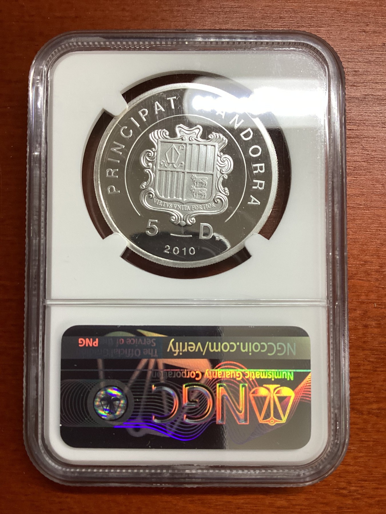 长老汇兔年精选第二场 2010 安道尔花与动物系列棕熊5第纳尔精制银币，NGC PF69UC，更高分仅有三枚，获奖币