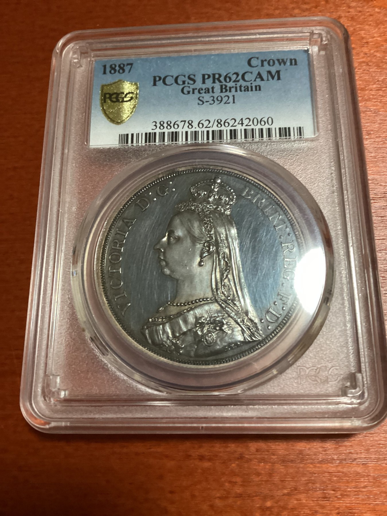 长老汇兔年精选第二场 1887 Crown S-3921, CAM英国维多利亚马剑1克朗精制银币，PCGS PR62CAM，非常难得，蓝汪汪底板，仅有1000枚左右，可遇不可求。本场推荐！！！