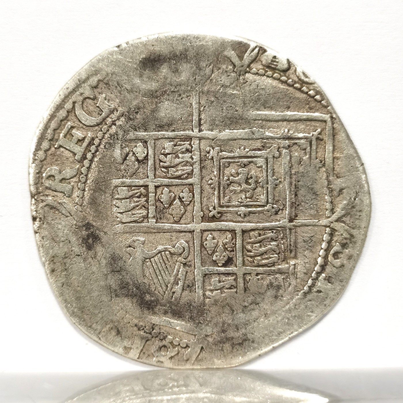 博洋堂世界钱币拍卖第064期（全场包邮） 英国查理一世打制1先令 重5.47克  背面盾徽章大部分打制清晰，很难得