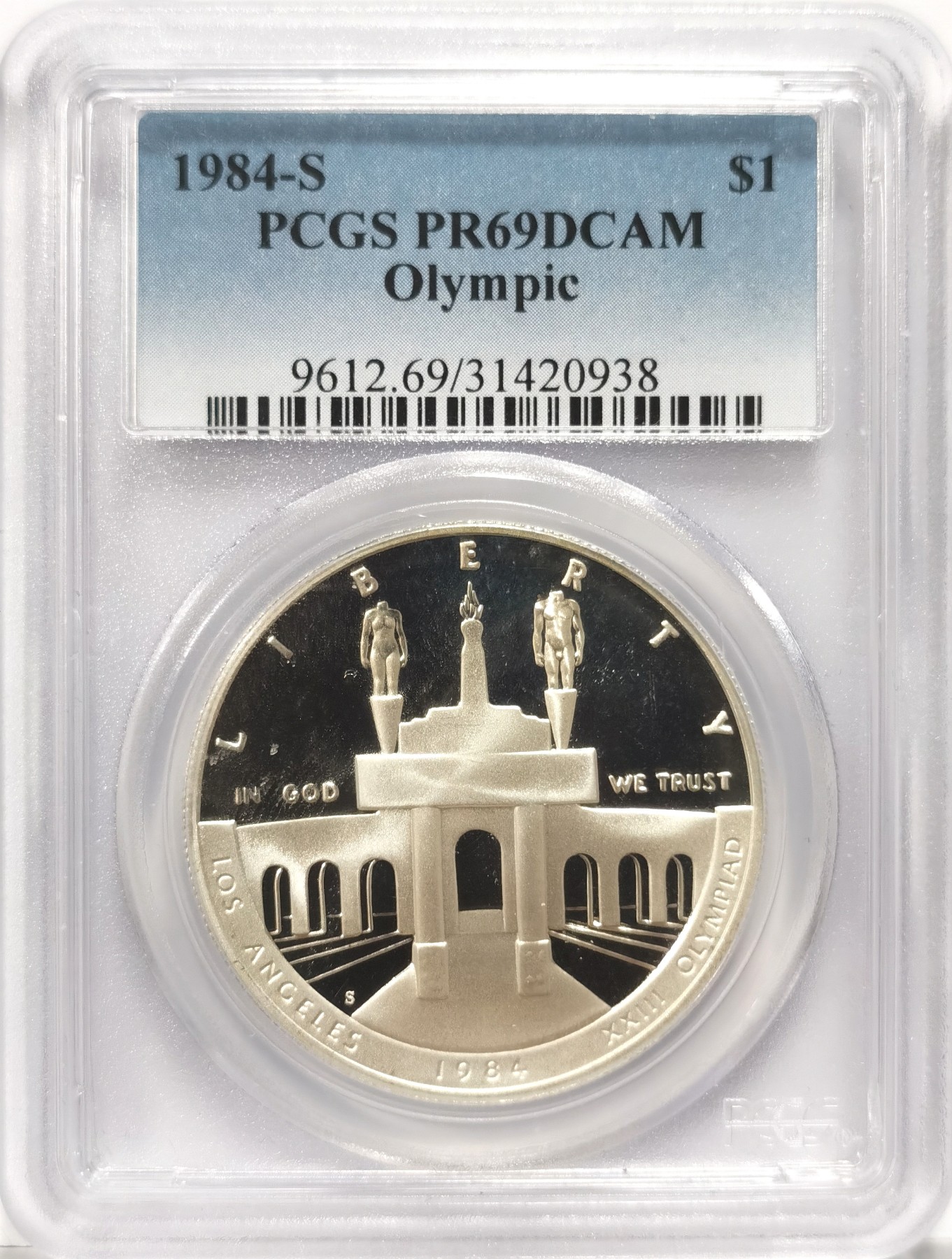 博洋堂世界钱币拍卖第064期（全场包邮） 美国1984年洛杉矶奥运会奥运竞技场/雄鹰1美元纪念银币PCGS-PR69DCAM，状态极佳。PC早期严评老盒无官网图