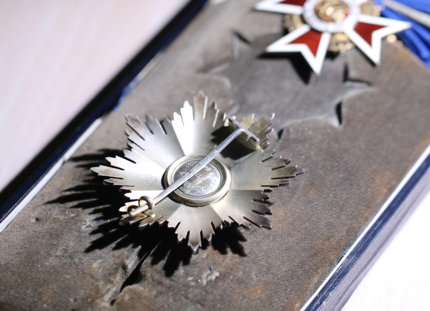 大猫徽章拍卖第241期  大十字级罗马尼亚王冠勋章 品相状态极佳