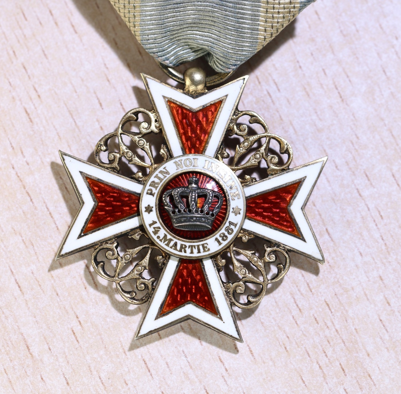 大猫徽章拍卖第241期  军官级罗马尼亚王冠勋章 t1版， 布加勒斯特珠宝商Joseph Resch and Sons制（此厂为奥地利Rothe的兄弟开的厂）