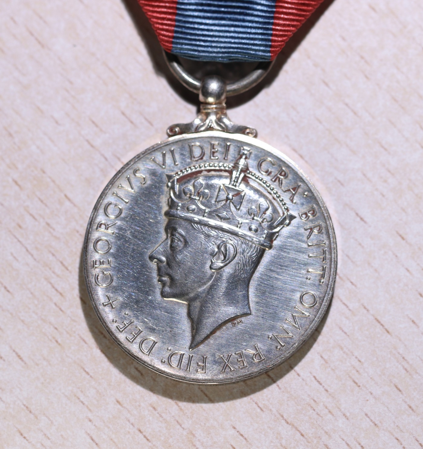 大猫徽章拍卖第241期  英国🇬🇧乔治六世去掉印度皇帝头衔以后帝国服务银质奖章