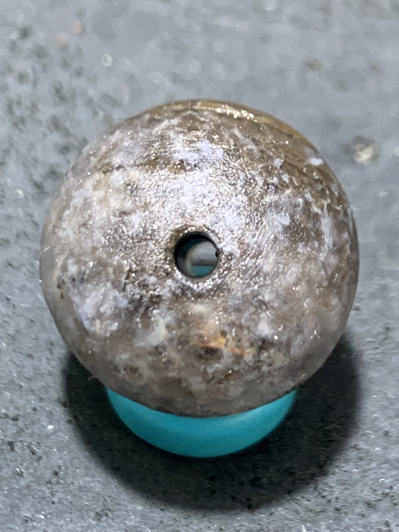精美亚光糖心冰飘料战国红玛瑙手工俏色巧雕太极珠一颗！