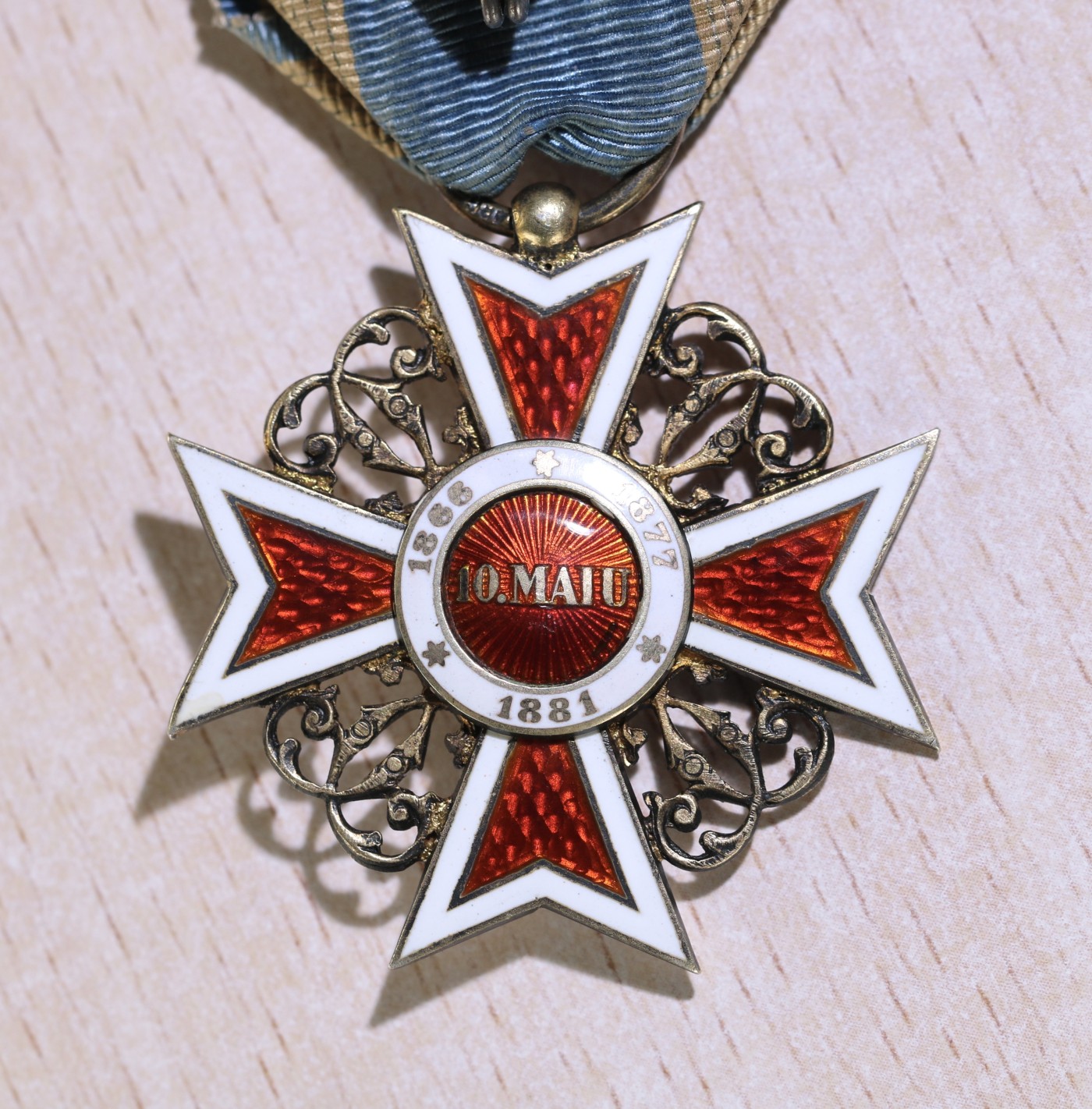 大猫徽章拍卖第241期  军官级罗马尼亚王冠勋章 t1版， 布加勒斯特珠宝商Joseph Resch and Sons制（此厂为奥地利Rothe的兄弟开的厂）