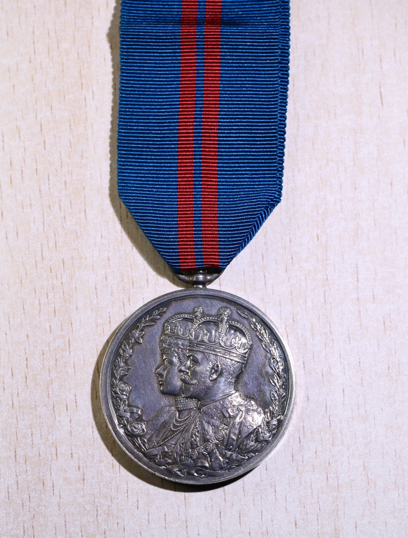 大猫徽章拍卖第241期  英国🇬🇧乔治五世夫妇德里加冕银章