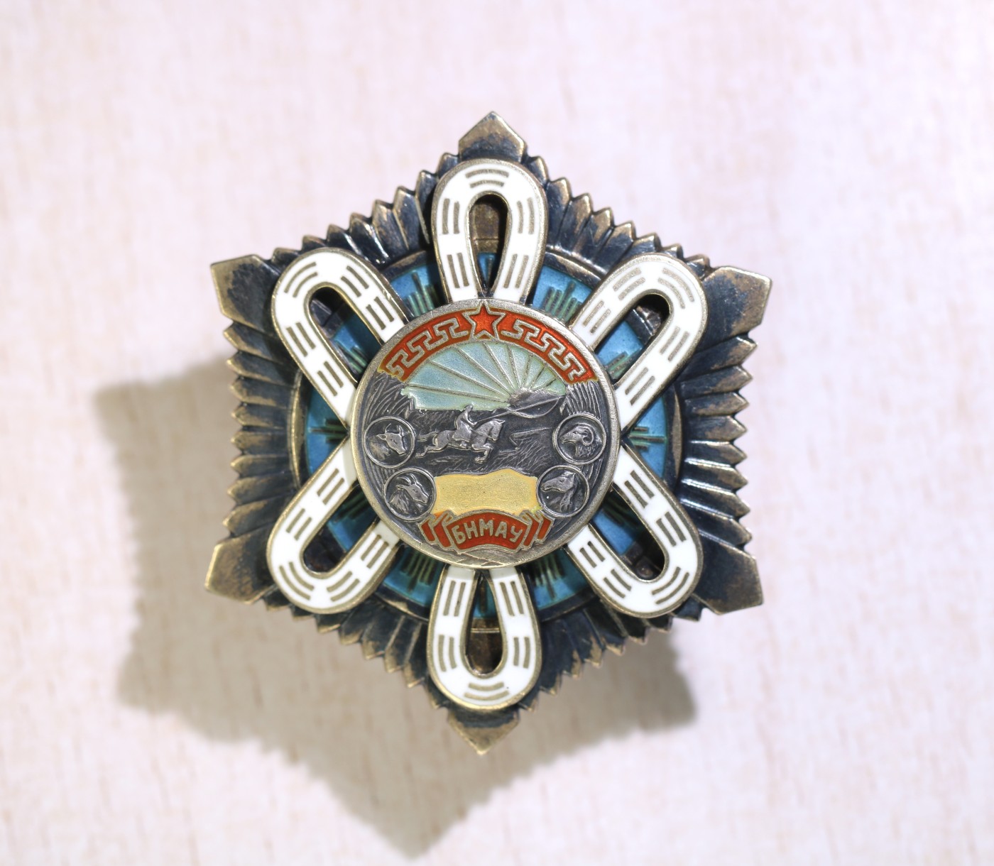 大猫徽章拍卖第241期  蒙古🇲🇳北极星勋章