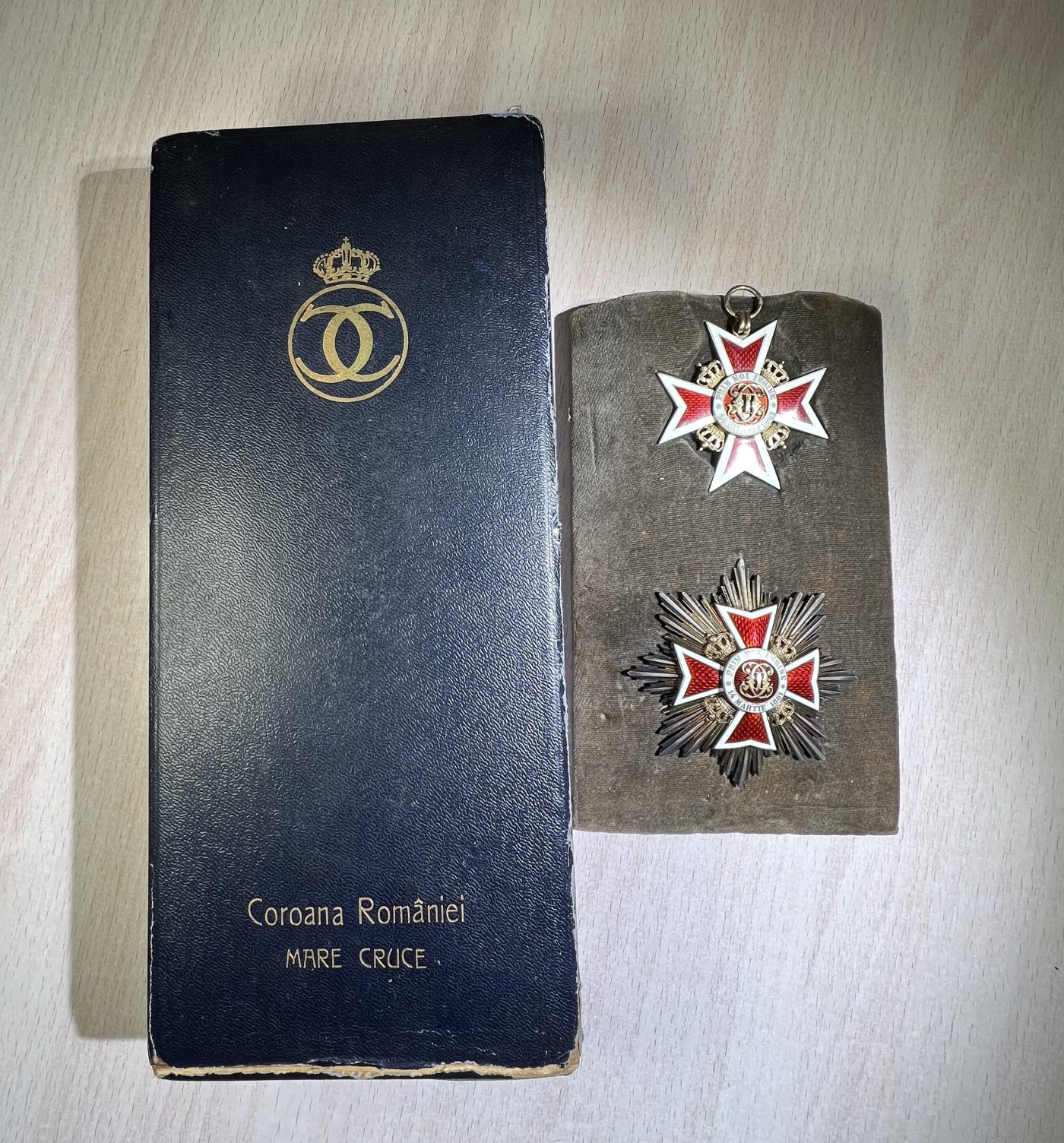 大猫徽章拍卖第241期  大十字级罗马尼亚王冠勋章 品相状态极佳
