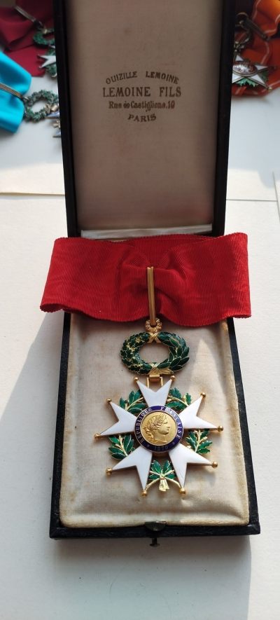 很好的小小拍卖第三期 - 三共金质指挥官级荣誉军团勋章，如图，带金标（大佬送拍）