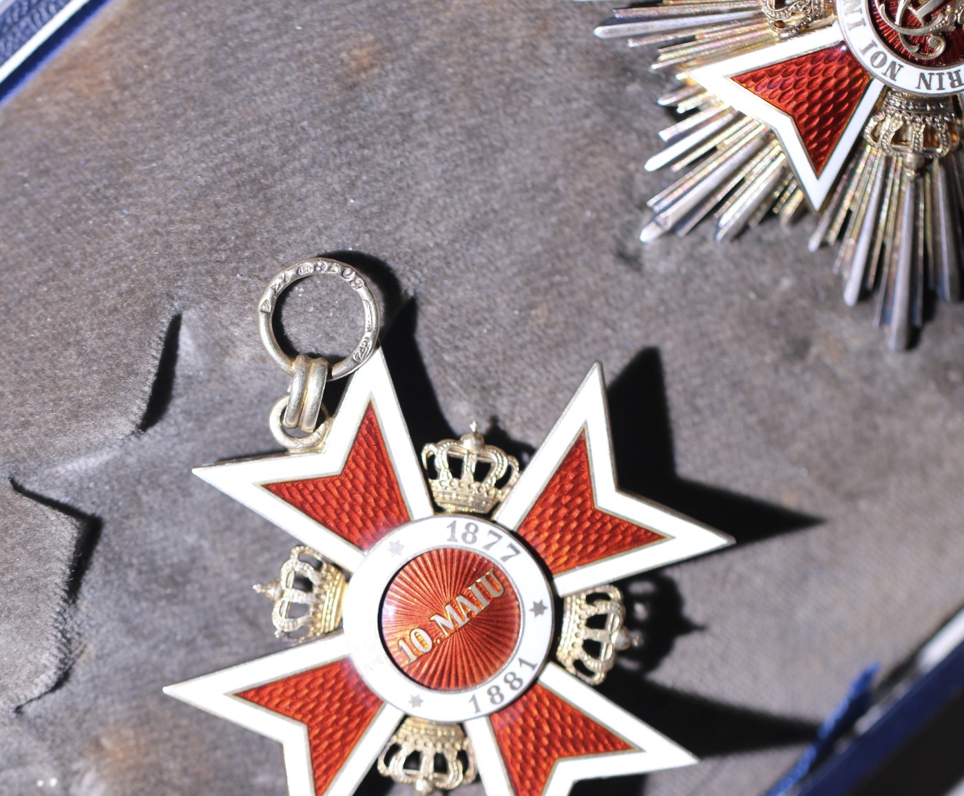 大猫徽章拍卖第241期  大十字级罗马尼亚王冠勋章 品相状态极佳